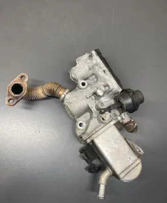 Renault Megane III EGR valve cooler V29001603