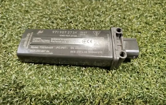 Porsche Cayenne (9Y0 9Y3) Tire pressure control unit 4M0907273B 971907273K
