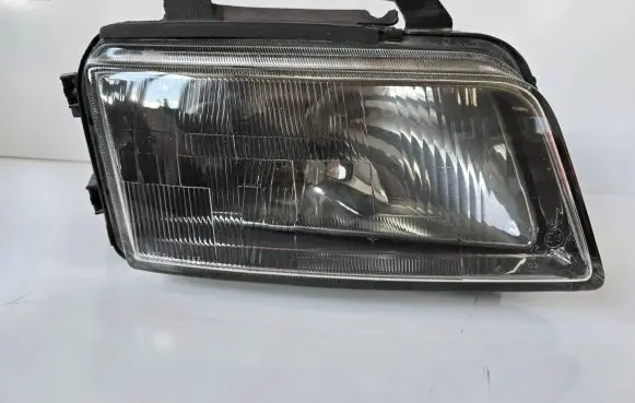 Audi A4 S4 B5 8D Headlight/headlamp 8D0941004E 1852912100 0301094202