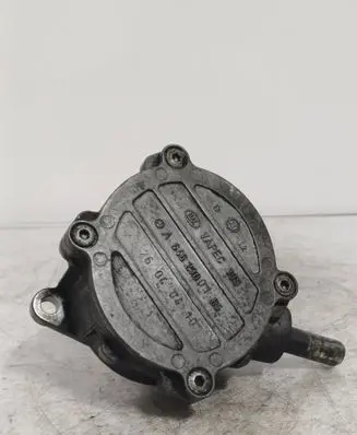 Mercedes-Benz C W204 Vacuum pump A6462300165 26040410