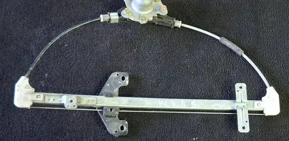 Honda Civic Rear door manual window regulator 11D2