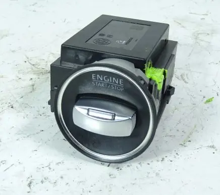 Volkswagen PASSAT CC Ignition lock 3C0905843T
