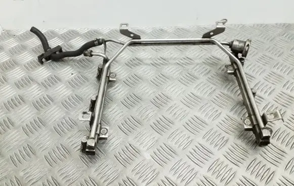 Audi A4 S4 B5 8D Fuel main line pipe 078133681R