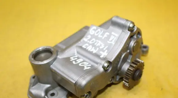 Audi A3 S3 8P Oil pump 