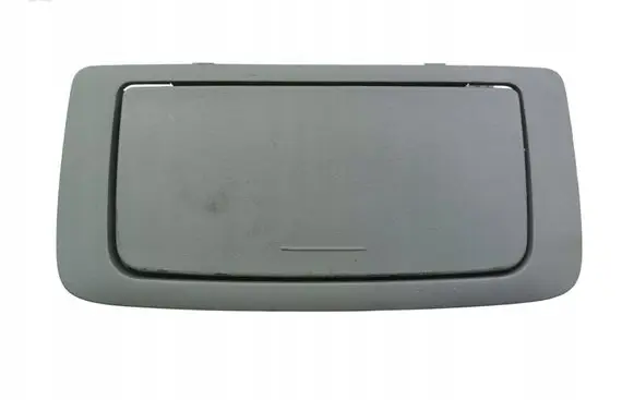 Mitsubishi Outlander Glove box