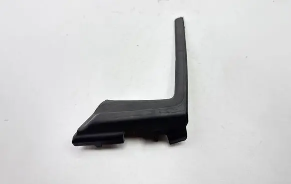 Toyota Yaris Fender trim (molding) 538670D091