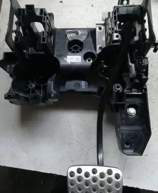 Opel Insignia A Brake pedal 20995745