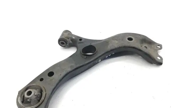 Toyota C-HR I Front lower control arm/wishbone