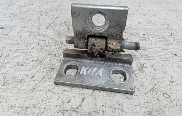 Volvo XC90 Front door lower hinge 