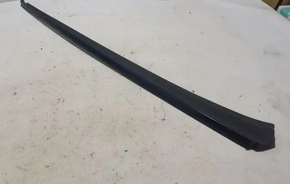 Windshield trim