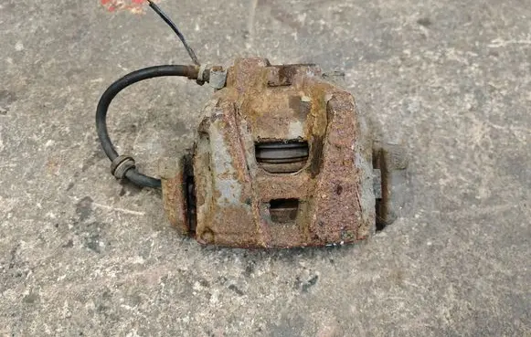 Audi A4 S4 B8 8K Front brake caliper 755
