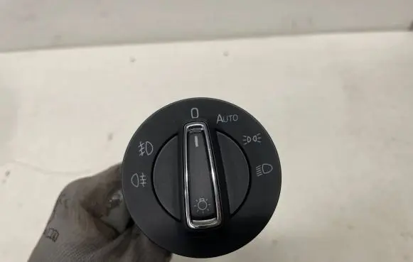 Skoda Superb B8 (3V) Light switch 3V0941431
