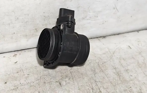 Skoda Octavia Mk1 (1U) Mass air flow meter 06A906461 0280217121