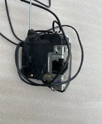 Mercedes-Benz SLK R171 Front door lock A1717202635 1717202635