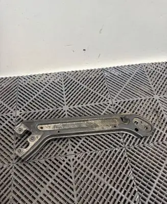 Skoda Octavia Mk4 Headlight/headlamp mounting bracket 5E3805932