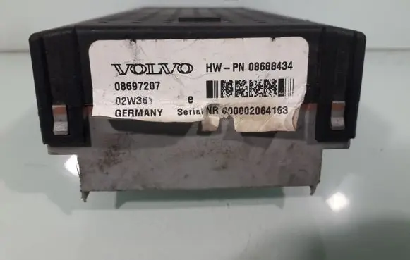 Volvo V70 Relay mounting block 08697207