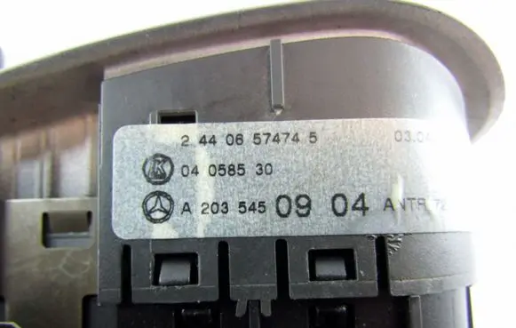 Mercedes-Benz C W203 Light switch A2035450904