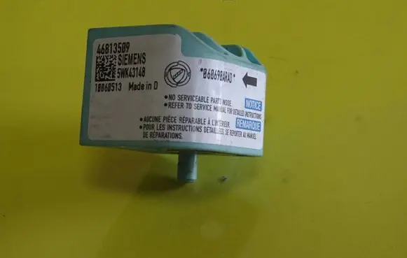 Fiat Stilo Airbag deployment crash/impact sensor 46813509 5WK43148