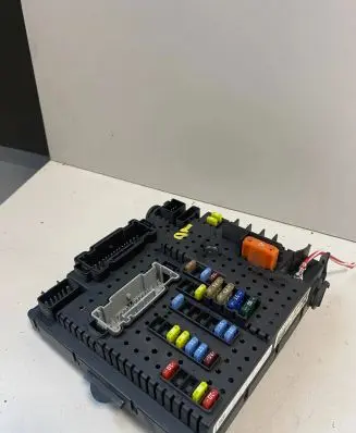 Volvo S60 Fuse module 30786646 07W102 28080156