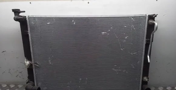Lexus RX 330 - 350 - 400H Coolant radiator