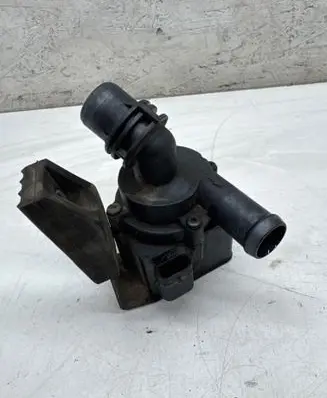 BMW X5 F15 Electric auxiliary coolant/water pump 704077090