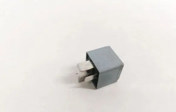 Ford Mondeo Mk III Other relay 5M5T14B192EA