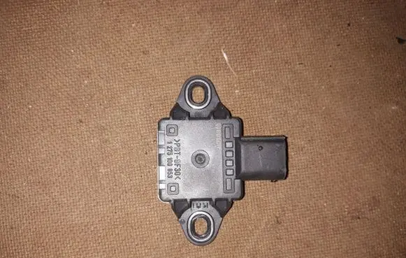 Toyota Avensis T270 ESP acceleration yaw rate sensor 891830F010