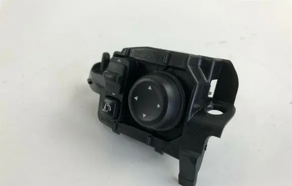 Nissan Qashqai Electric window control switch 809454EA1AA H3333