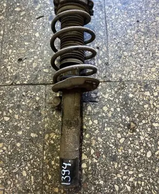 Volkswagen Tiguan Front shock absorber/damper