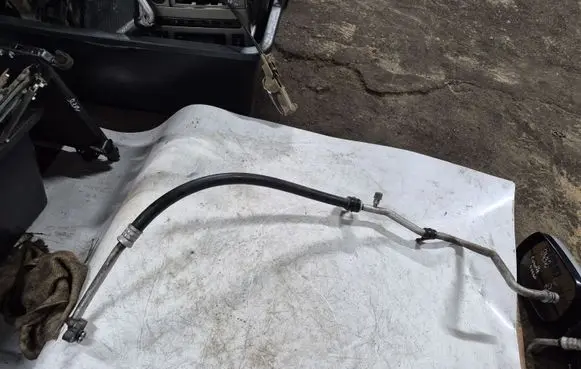 Toyota Corolla Verso E121 Air conditioning (A/C) pipe/hose