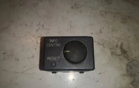 Volvo V40 Alarm switch 889988