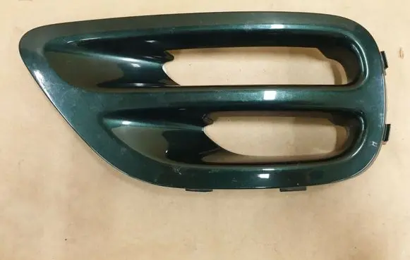 Subaru Legacy Front bumper lower grill 57731AG030