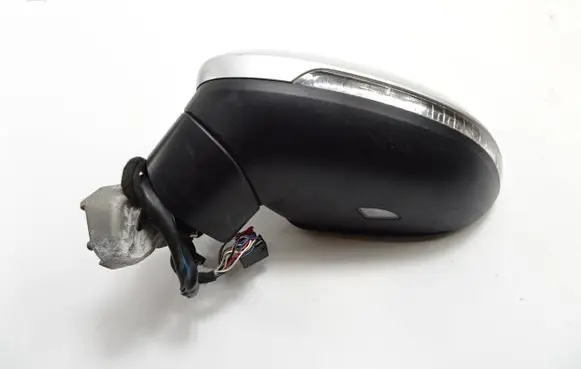 Volkswagen PASSAT B8 Front door electric wing mirror WEHTE