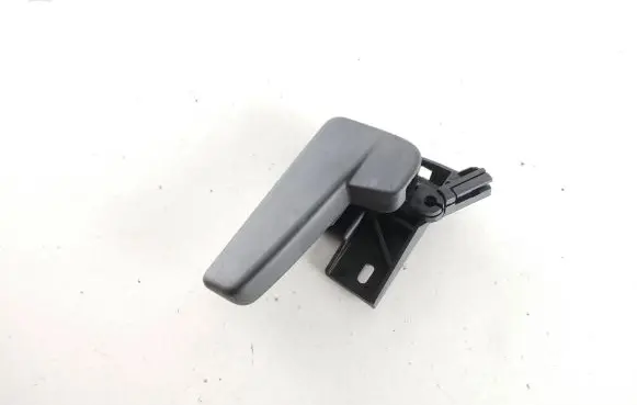 Engine bonnet (hood) release handle