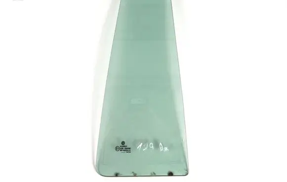 Volkswagen Golf IV Rear vent window glass 43R000980 DOT36AS2M129