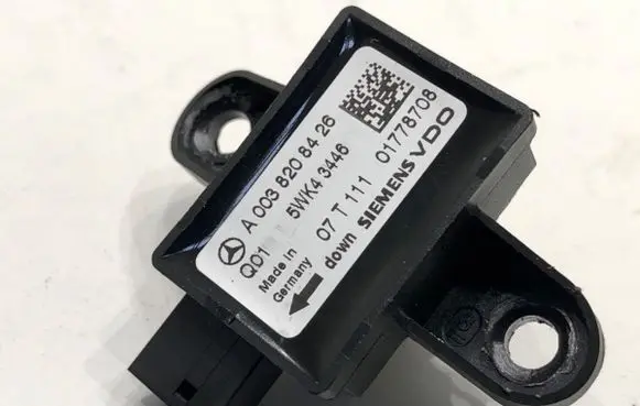 Mercedes-Benz GL X164 Airbag deployment crash/impact sensor A0038208426
