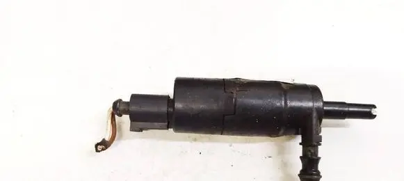 Volkswagen PASSAT B6 Headlight washer pump 3B7955681 00101612V