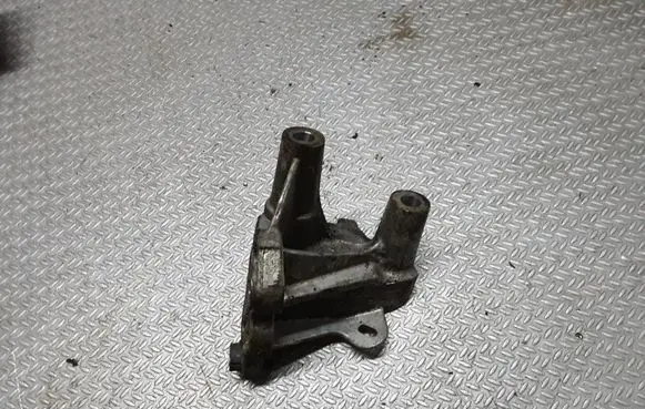 Renault Laguna II Engine mount bracket 8200198773