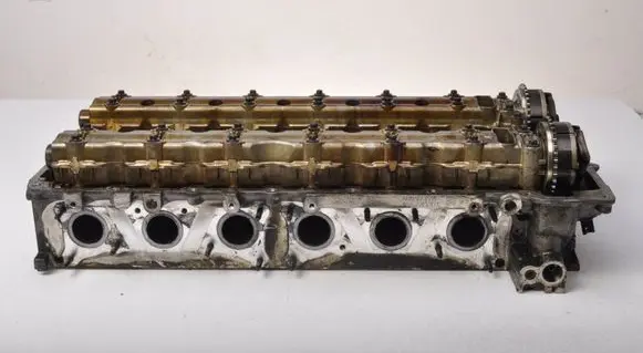 BMW X1 E84 Engine head 7588247