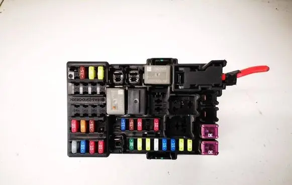 Opel Corsa E Fuse box set 