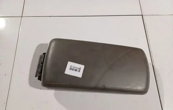 Chrysler 300 - 300C Armrest 