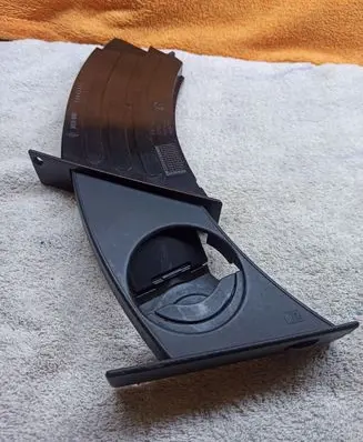 Cup holder front