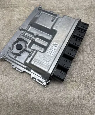 BMW X5 G05 Engine control unit/module 7102178 0281039888 4740019139