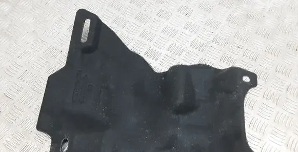 Peugeot 3008 I Heat shield in engine bay 9811684580