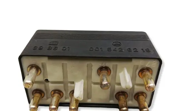 Mercedes-Benz S W140 Coolant fan relay 0015428219 898601