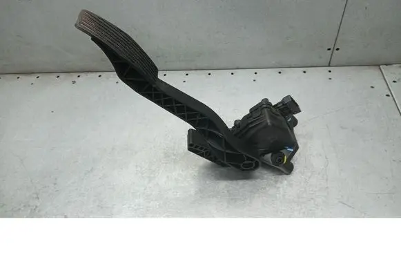 Opel Corsa C Accelerator pedal position sensor 9129424CM