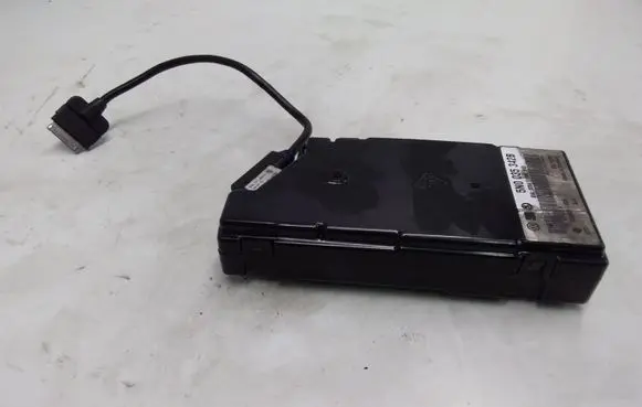 Volkswagen Golf VI Head unit multimedia control 5N0035342B