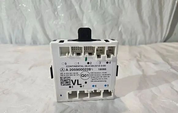 Mercedes-Benz GLC X253 C253 Door control unit/module A2059000228 A2059019906