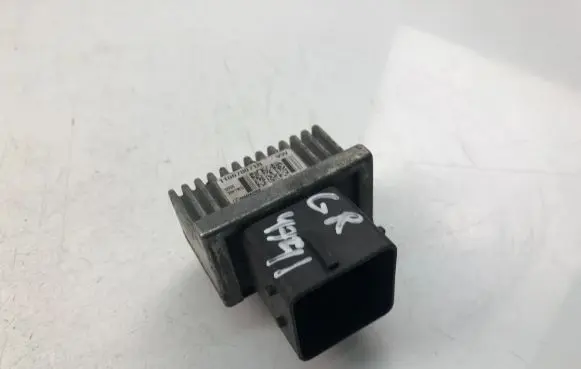 Renault Clio IV Hazard warning light relay 110678071R