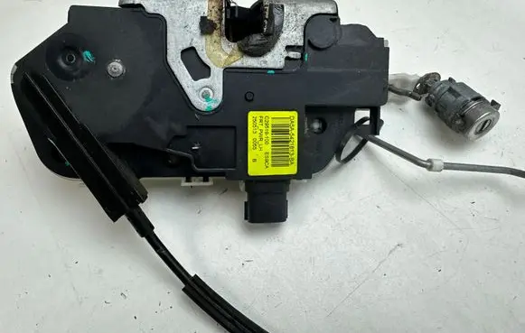 Ford Mustang V Front door lock DA5A5421813BA